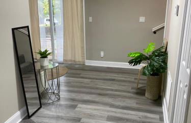 Cozy lower-level apartment - Foto 3