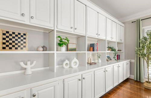 The Greensboro Manor HotTub FirePit Basketball 15 Min To Sedgefield CC - Photo 13