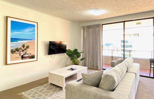 The Astor Apartments - Photo 17