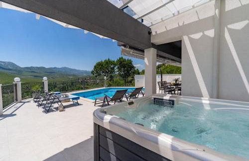 Villa Neda Heated Pool, Hot-tub, Sauna, 3 bedrooms - Photo 4