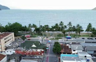 Apartamento com vista pro mar no Centro de Ubatuba - com estacionamento 2 quartos e cozinha completa - Foto 48