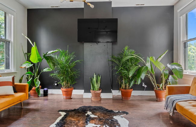 NEW Luxe Pet Friendly Free Parking Downtown - Foto 6