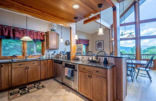 --Mountain Chalet Getaway with Breathtaking View Next to Tail of Dragon-- - Foto 34