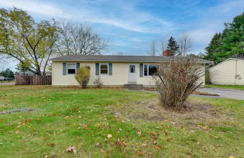 15 Mi to Cochrans Ski Area Cozy Home with Yard! - Foto 3