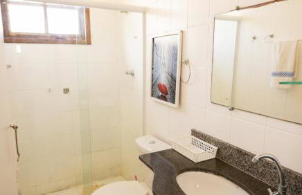 Casa com Wi-Fi, Piscina e Garagem a 550m da Praia - Foto 33