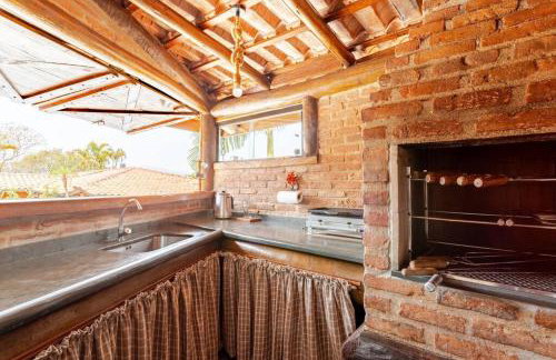 Casa de Hospedes Chalé Rustico com Banheira e Piscina Privativa a 1h de SP Espaço Totalmente Privativo - Foto 18