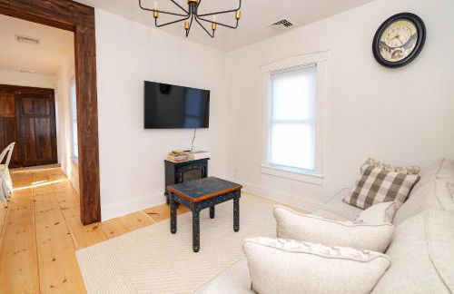 Very Cozy, 2 Bedroom Farmhouse Apartment 2nd FL - Foto 28