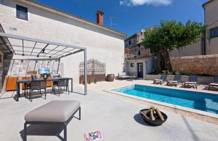 Rustic villa Dvori with outdoor pool in Porec - Foto 12