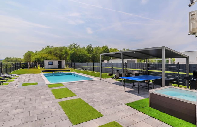 Villa Joy With Pool and Hot Tub - Foto 15