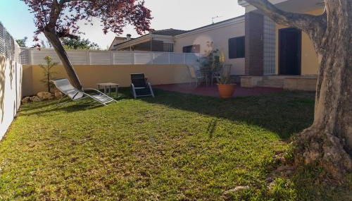 Villa particular, confortable. - Photo 5, Garden, Garden view