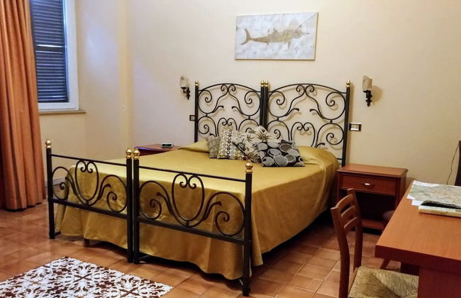 Nicolas Inn - Photo 15