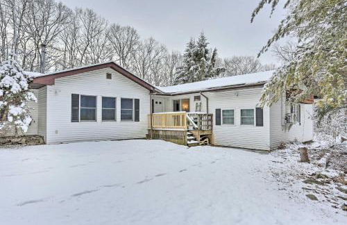 Large Greeley House with 2 Game Rooms and Yard! - Foto 42