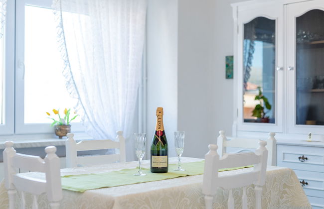 Melita Lara - Foto 15