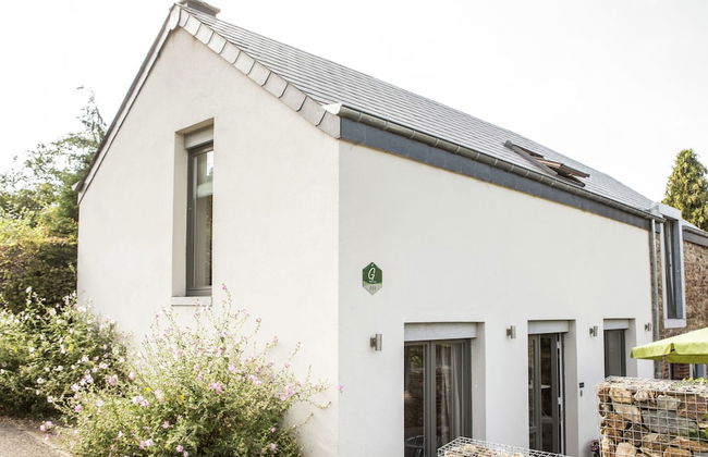 Well Kept House with Fireplace near Forest - Foto 25