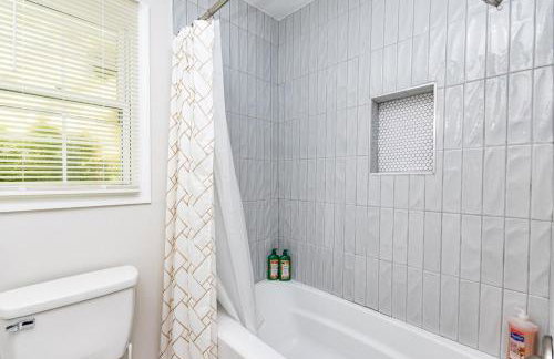 Modern bungalow in the heart of Raleigh w King bed - Foto 21