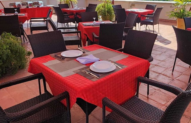 Lux Suites Diani Airstrip Villas - Foto 17