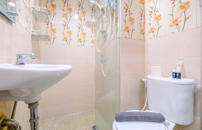 Nice and Comfort Living 2BR at Podomoro Golf View Apartment - Foto 17