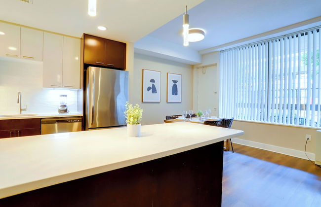 Walkable DC View Apartments - Photo 40