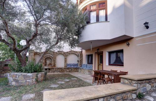 ASLANIS SOUROTI Family Home - Photo 11