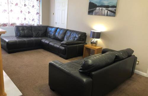 Number One - Fully Equipped Self Catering Four Bedroom House next to Dunedin, 15 mins to Spurn, 20 mins to Saltend, 12 mins to Easington - Foto 4