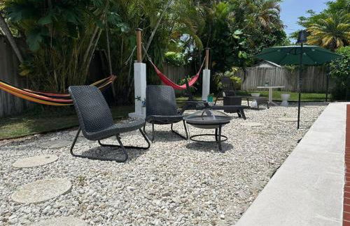 Heated Pool Private Duplex House, BBQ, Parking, WiFi - Foto 26