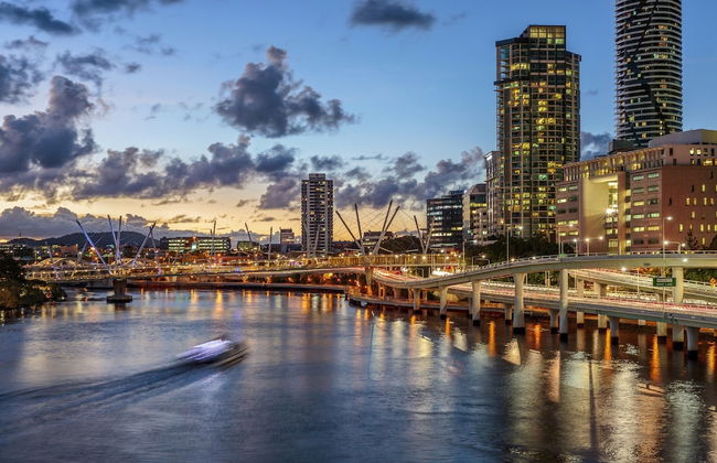 Evolution Apartments - Photo 1