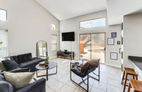 Las Vegas Home with Private Pool - Close to Casinos! - Foto 8