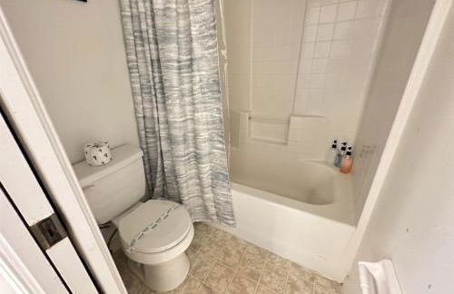 258 Sunset · Sunset Themed Retreat - Sleeps 10 - Foto 18