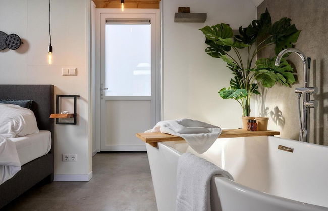 Romantic Wellness Escape - Photo 18