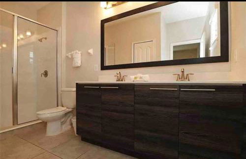 SPACIOUS 6bdrm Villa near ALL the attractions!! - Foto 30