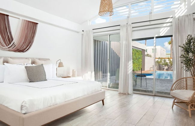 Vistamar Private Waterfront Home Pool - Photo 24