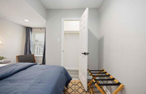 Steps from the Best of the Heights-Modern Comfort! - Foto 3