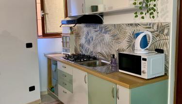 Old Porlezza Apartment - Photo 4, stove