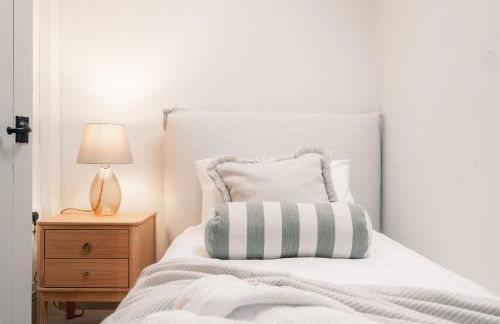 Mycock Cottage - Photo 30