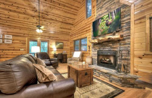 A Little Bit of Heaven Swim in the creek soak in the hot tub and relax in comfort - Foto 7