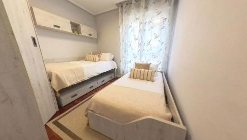 Maravillosa ubicación junto al mar con garaje - Foto 3