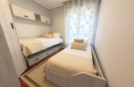 Maravillosa ubicación junto al mar con garaje - Foto 3