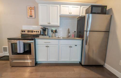 Parkside Escape South Hill w Private ADU - Photo 18