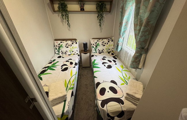 Haggerston Castle - Caravan - Sleeps 6 - Parking - Foto 2