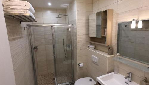 Chouette Massena - Foto 3, Shower