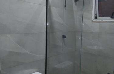 Casa c AR - condomínio prox ParkShopping Cpo Grande a 30 minutos do Recreio, c 2 TVs Smart de 50 e 43 polegadas-varanda privativa- cozinha completa e séries liberadas - CS4 - Photo 45