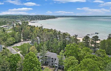 Lake Views at The Shores Great Location - Foto 10