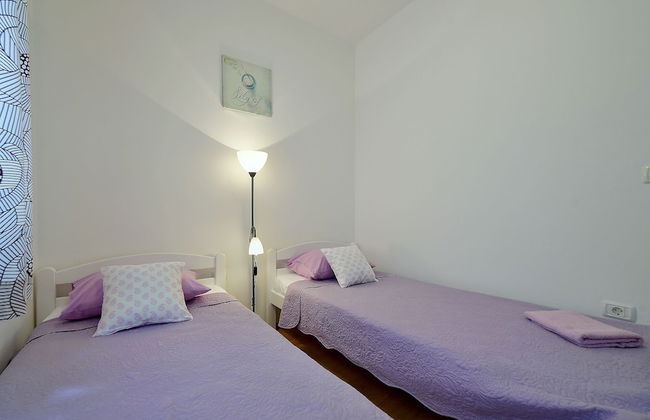 House 1125 - Photo 7