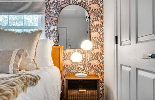 NEW! Shenandoah family & dog friendly cabin - 5 min walk river with private river access, BBQ, playground, fire pit - Foto 74