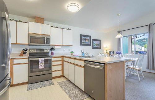 Lavender Haus - Walk to Downtown Leavenworth - The Alpine Village Collection - Foto 5