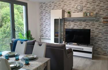 ¡Al lado de la Clínica Oftalmológica Vega! - Foto 57