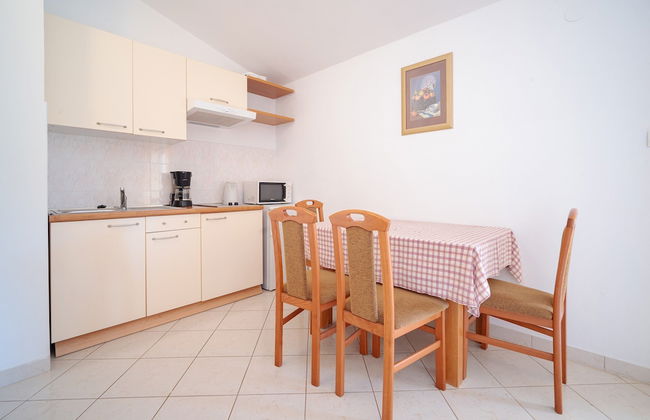 Alluring Apartment in Banjole near Beach & Island - Foto 8