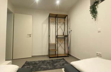 STN Apartment Suite - Ferienwohnung mit 2 Schlafzimmer & Parkplatz, Highspeed WLAN, Fußbodenheizung & Netflix Premium, Zentral zu Audi & Schwarz Gruppe - Foto 20