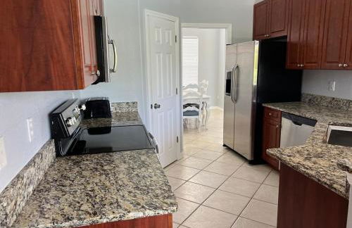 Peaceful Pool House - Foto 47