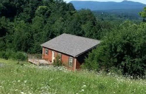 Cozy Riverside Cabin with Private Hot Tub in Rileyville, Virginia - Photo 9